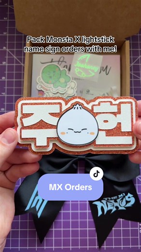 Don’t forget to grab your Monsta X concert deco & freebie items! #monstax #monbebe #kpop #kpopconcert #kpopdeco