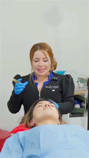 ESTETI-K SPA CAPILAR, FACIAL Y CORPORAL on Instagram: "¿La línea en medio de tu cabello se marca cada vez más? 😟 En nuestro Spa Capilar revitalizamos tu cuero cabelludo y fortalecemos la raíz 💆‍♀️✨. Y si buscas un tratamiento médico para frenar la caída, el Plasma Rico en Plaquetas es tu mejor aliado y puedes realizarlo en @esteti_k.gt 👉 Prevenir a tiempo hace la diferencia. 📍Lirios 2 de Cayala edificio E local 105 📍 Edificio Zona Médica zona 9 📍Xela 📞 Agenda tu cita al 3567-2983 o 4905-7