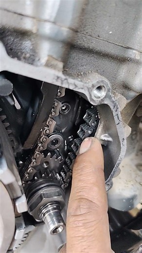 KTM RC clutch assembly change timing chain change engine crack