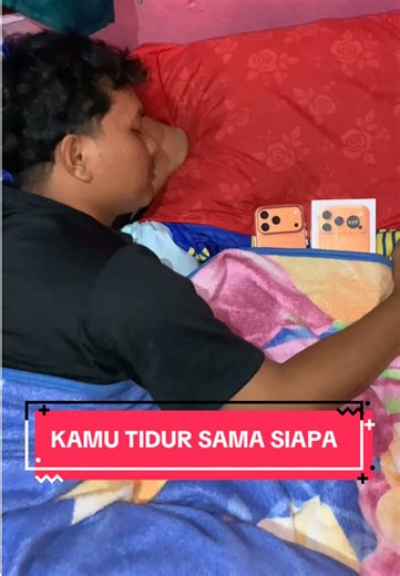 kamu kalau tidur sama siapa ? sama ip 17 pro max ga #iphone17 #iphone17promax #lucu