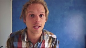 L'étonnant CV vidéo de Louis de Rivoire qui résume 10 ans de sa vie en 2 minutes