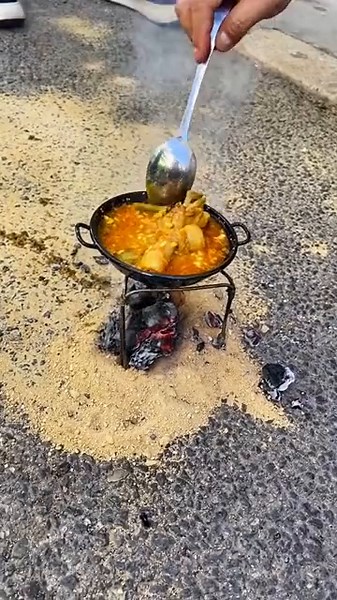 A todos mis amig@s Valencianos... Felices fiestas de FALLAS! #ForYou #ParaTí #fyp #lentejasssss #valencia #fallas #fiesta