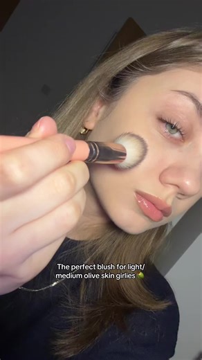 Fenty Beauty Cheeks Suede Powder Blush-Riri. Holy pigment💜 #blush #paleolive #oliveskin #oliveskinblush #skintone