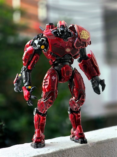 Crimson Typhoon Figure Review from Pacific Rim
