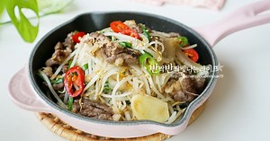 How to make stir-fried beef brisket with bean sprouts