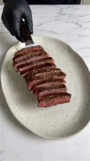 Steak Frites with Creamy Peppercorn Sauce 🥩🍟🔥