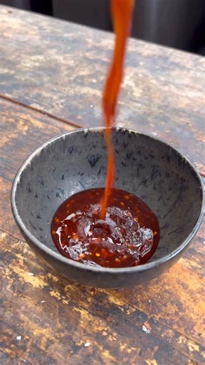 Sweet Chilli Sauce… simple and delicious Full recipe below. 100g caster sugar 100ml water 50ml rice vinegar (or white wine vinegar) 4 garlic cloves minced 2 tbsp chilli flakes 1 tbsp chilli powder (or paprika) 1 tbsp dark soy sauce 1 tbsp fish sauce 1 heaped tbsp cornflour mixed with cold water 1. Melt the sugar in the water, add the vinegar and garlic 2. Add the chilli flakes and powder 3. Season with soy and fish sauce 4. Thicken using the cornflour mixed with cold water 5. Use a medium heat t