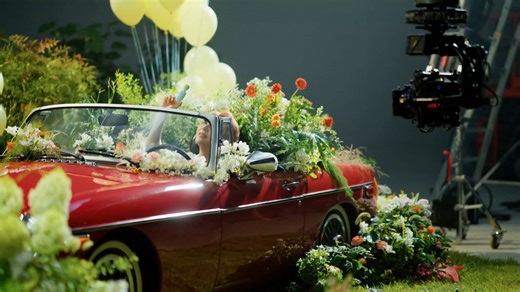 JANUA OFFICIAL on Instagram: "Here you go! 💫 Did we just make you smile until your cheeks hurt? ☺️ Now that you’ve watched it… are you feeling proud like me? 🧤✨ What a cutie! >< #JANUAXRENJUN"