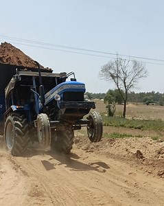 Sonalika tractor is performing very well in trolley loaded with soil. | Amazing Box