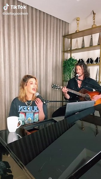 Shallow 🤍 Join me for more Bunkerdown sessions live every Thursday xxx / @ladygaga #cover #duet #astarisborn #acoustic