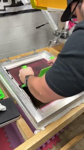 How I screen print my own stickers🤘🏼🤘🏼