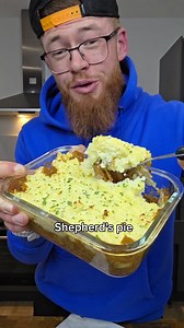 20K views · 504 reactions | HIGH PROTEIN SHEPHERD'S PIE Kcals 598 60g P 65g C 10g F Ingredients Rooster potato's 350g 5% fat mince 200g Philadelphia lightest cream cheese 100g Worcester sauce Carrots White onion Shepherd's pie seasoning Parsley Thyme Pink salt Beef stock cube (100ml water) Simple & banging you can't go wrong | Sean Doyle | Facebook