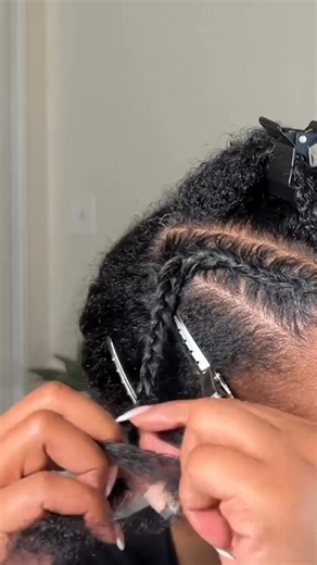 6.3K views · 105 reactions | 2 Stylish Natural Hairstyles with our 3b/3c Kinky Curly Drawstring Ponytail ‍♀️✨ Find the most natural ponytail that can be styled like your hair on our website (link in bio)  If you are not sure which texture works with your hair, feel free to DM us some pics for suggestions 殺 . . Thanks @knzyrae  #betterlength #3bhair #3chair #kinkycurly #ponytail #drawstringponytail #highpuff | Betterlength | Facebook
