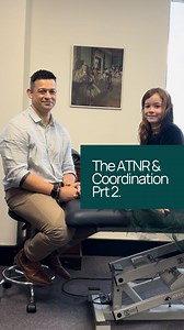 Does Your Child Look Like a ‘Drunk Giraffe’ on the Field? 🦒⚽ If your child struggles with gross motor coordination and doesn’t move smoothly, it might be due to the ATNR reflex (Asymmetrical Tonic Neck Reflex). This reflex, when still active, can interfere with smooth body coordination—especially in sports and running. How to Check the ATNR Reflex🔎 Quadruped Position: Have your child get on all fours. Head Turn Test: Turn their head to one side and watch if their opposite elbow buckles. If it 