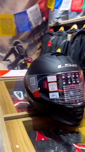 LS2 FF800 Storm II Matt Black #thebikersshed #ls2 #ls2helmets #helmet #ridinggears #riders #bikers