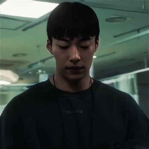 Peak Season 🤌🏻😻 - Gun Woo | Bloodhounds Season 2 || #shorts