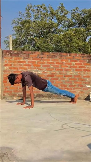 💪A R M A N 🔥 H A S H M I 🇮🇳 on Instagram: "Handstand Tutorial (only 3 step) #armanfitness . . . . . #calisthenics #handstandtutorial #handstandchallenge #fitnessmotivation #explore #viralvideo #gymmotivation"