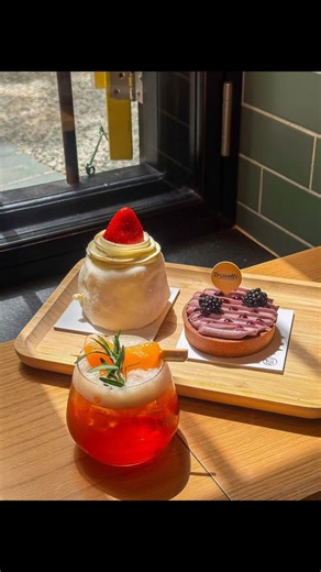 Zoey Wang on Instagram: "🇲🇾吉隆坡｜留马4年反复吃了N次📍茨厂街 #klcg #klcgconfectionerybakery #茨厂街 #吉隆坡 #吉隆坡美食"