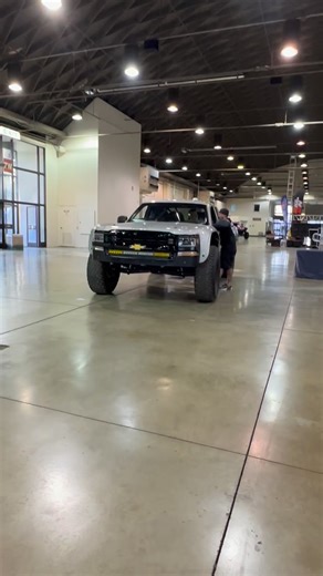 @zumwaltmotorsports 🏴‍☠️ Purpose built luxury prerunner. The fabrication on this build is phenomenal. | Terra