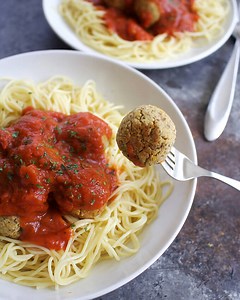 Easy Vegan Meatballs (Made From Chickpeas!) - Karissa's Vegan Kitchen