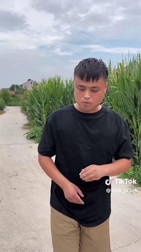 Animal Sound Prank Gone Wild: Hilarious Reactions