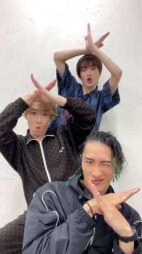 Vroom Vroom Vroomダンス - スノーマンの最新パフォーマンス