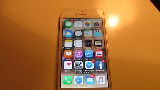 Hack claims to show how to unlock an iPhone WITHOUT a passcode