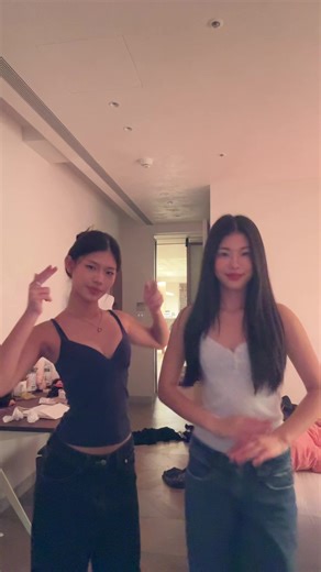 Twin @shannon.li02