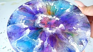 We are so excited about our 5 NEW Pinata Colors! Here's Annie Morcos using them to make a beautiful double-layer resin petri dish! Golden Yellow Pink Coral Blue-Violet Teal Blanco Blanco More about Piñata Color Alcohol Inks: https://www.jacquardproducts.com/pinata-alcohol-ink | Jacquard Products