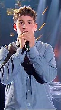 "Con te partirò" di Andrea Bocelli è un'impresa che solo Marco poteva superare a #TheVoiceKidsIt 🎵