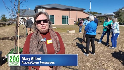 Alachua County recently celebrated the completion of the county’s Climate Action Plan (CAP) with a climate festival at the UF/IFAS Extension Office. The plan, the product of years of collaboration across the community, represents an important milestone reflecting the community’s commitment to safeguarding the environment. The climate festival celebrated that teamwork, and included panel discussions, local food systems leaders, exhibitors, food trucks, a performance by the Star Center Theater You