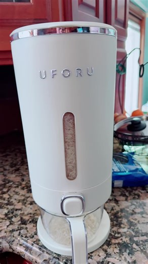 Achieve Perfect Brows with Whitehall Eyebrow Threading