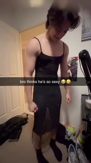 eric li on Instagram: "the dress adds 20kg of lean mass • • • • • • • #gym #gymmotivation #fitness #workout #aesthetic #motivation #workoutmotivation #cutting #physique #explorepage #bodybuilding #gymtransformation #joestar #jjba"