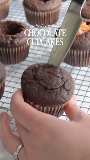 making salted caramel chocolate cupcakes! 🧁 🍫