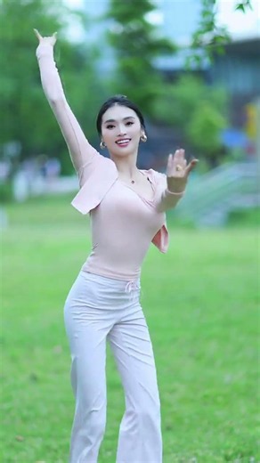 藏族锅庄舞, 美丽的藏族姑娘 - 拥措儿