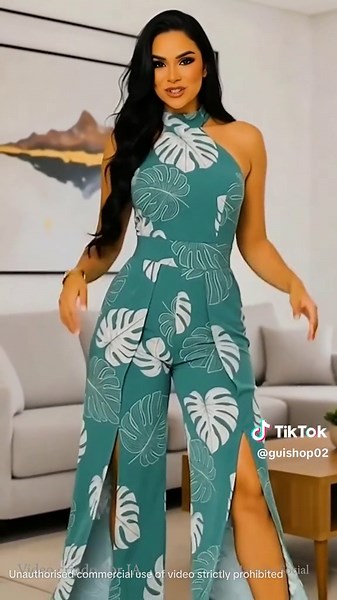 ✨ Macacão feminino que une estilo e praticidade! Com corte moderno, tecido confortável e detalhes que valorizam a silhueta, ele é a peça perfeita para quem busca elegância em qualquer ocasião — do dia a dia ao sofisticado. Já disponível no TikTok Shop! #macacão #modafeminina