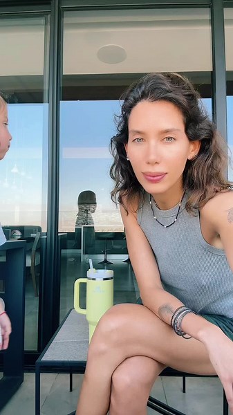 😅 staring challenge #fyp #tiktok #staringchallenge