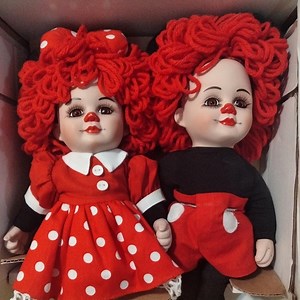 Vintage  mickey and minnie  Dolls Marie osmond pair of fine porcelain