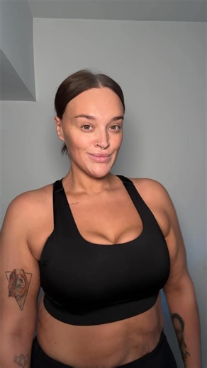 My go to for tan! @bperfectcosmetics now have everything you need in the Christmas tan & glow gift set. RRP £59.80 now £33.20 with code MELISSAMUABP at checkout ☀️ AD #bperfect #bperfectcosmetics #tan #tanning | Melissa Wharton Makeup Artist