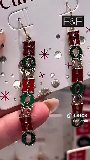 What’s New In…Tesco F&F this week 🎄🎅 Make sure to pop into Tesco this week to avail of the current offers in store now! Tesco is giving all clubcard holders 25% off selected products throughout their Tesco F&F range in store. This promotion is now available from 1st-13th December. 🎄👏 @tesco_irl #a#adt#tescot#tescofandft#tescoirelandtescoxffmas