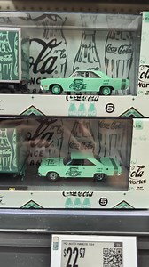 @m2machines Coca-Cola Hauler CHASE piece 1 of 750🔥🔥 🍀 And the best part, There was another collector there before me... HE DIDNT SEE IT!!! 😯 . . #m2machines #diecastcollector #diecastphotography #cocacola | Allen Salazar