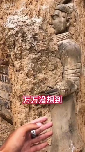 今天出版社下了死命令 ，不计成本!一定要让大家看到这本好书