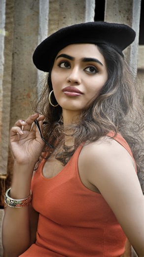 Aditi on Instagram: "Here are some things I wish I knew when I started my wavy hair journey🫶 1. Finger coiling isn’t a need. It’s just one way of getting the job done. There are much faster and much easier methods like just scrunching with product or the squish to condish method (my personal favorite) 2. Know your hair porosity- there’s no point spending a shit ton of money on a product that doesn’t work for your hair type. Rule of thumb that I preach: high porosity- protein rich products work 