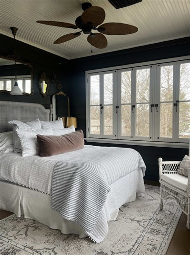 Exploring the Charm of Ridgefield Manor's Sleeping Porch
