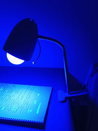 I Aigostar Lampara Pinza Retro LED para Cama/Escritorio - Flexo Lectura sin Bombilla, Compatible E27 (240V Máx), Cable 153 cm, Azul #viralvideo #bouchra #españa🇪🇸 #tiktokshop #اسبانيا🇪🇸_ايطاليا🇮🇹_البرتغال🇵🇹