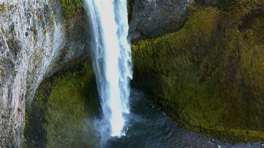 Discover Oregon and California's wild beauty