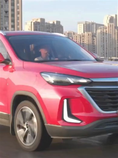BAIC X35: Tecnología y Comodidad para tu Ciudad