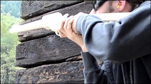 パーツをすべて3Dプリンタで出力したライフルが実弾射撃に14発まで耐える