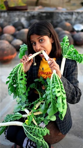 पलक को मूली मिल गई 😱😯 wait for end #shorts #maa #funny #viralshorts