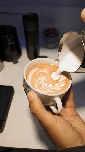 Making Classy Coffee At Home #delonghidedica